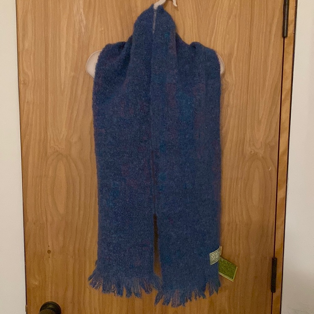 NWT made in Ireland wool/viscose scarf